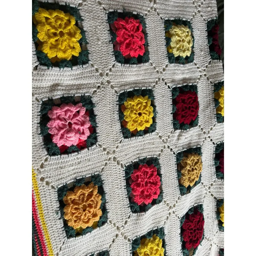 Vintage Granny 3D Rose Square Crochet Afghan Blanket Multi Color Handmade Flower
